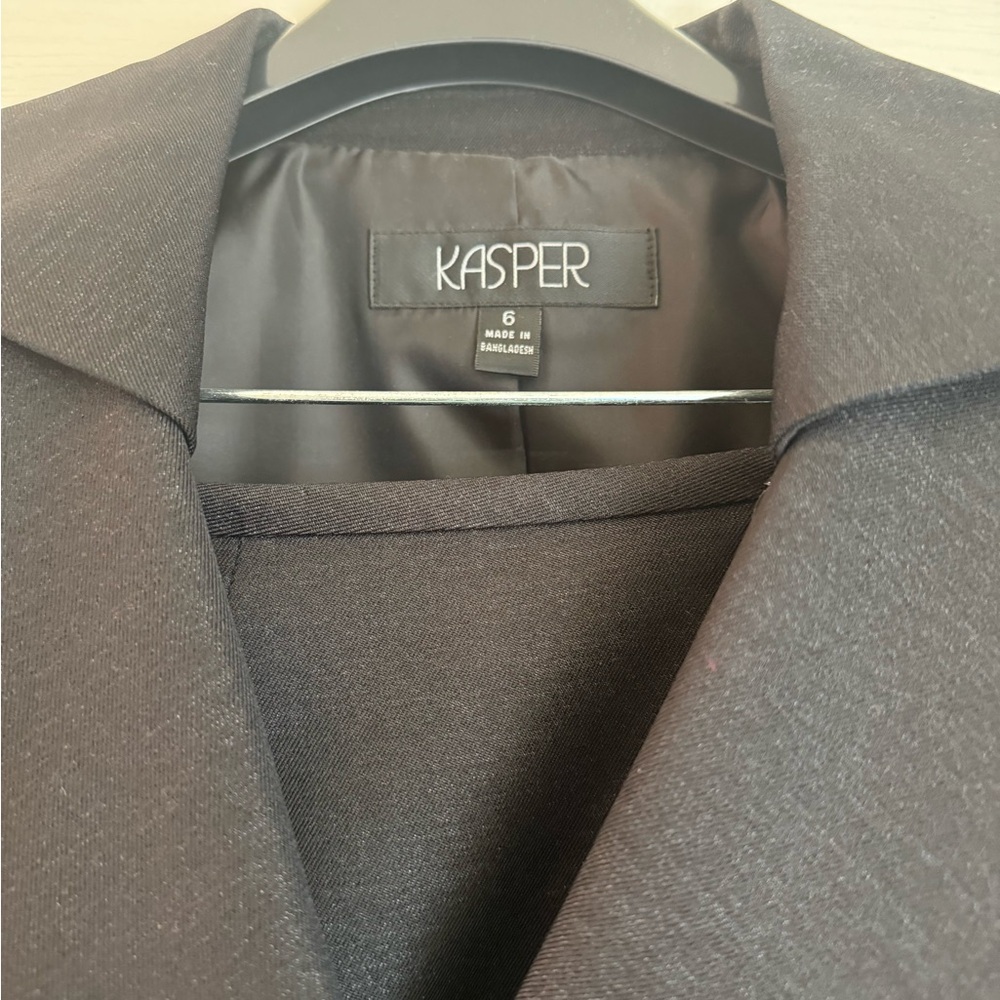 Kasper Suit Size 6